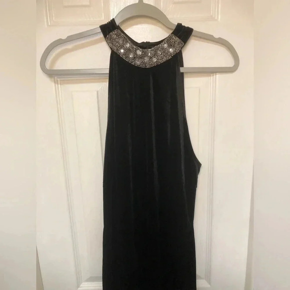 Beaded Mock-Neck Velvet Jumpsuit Multiple sizes - Picture 6 of 15